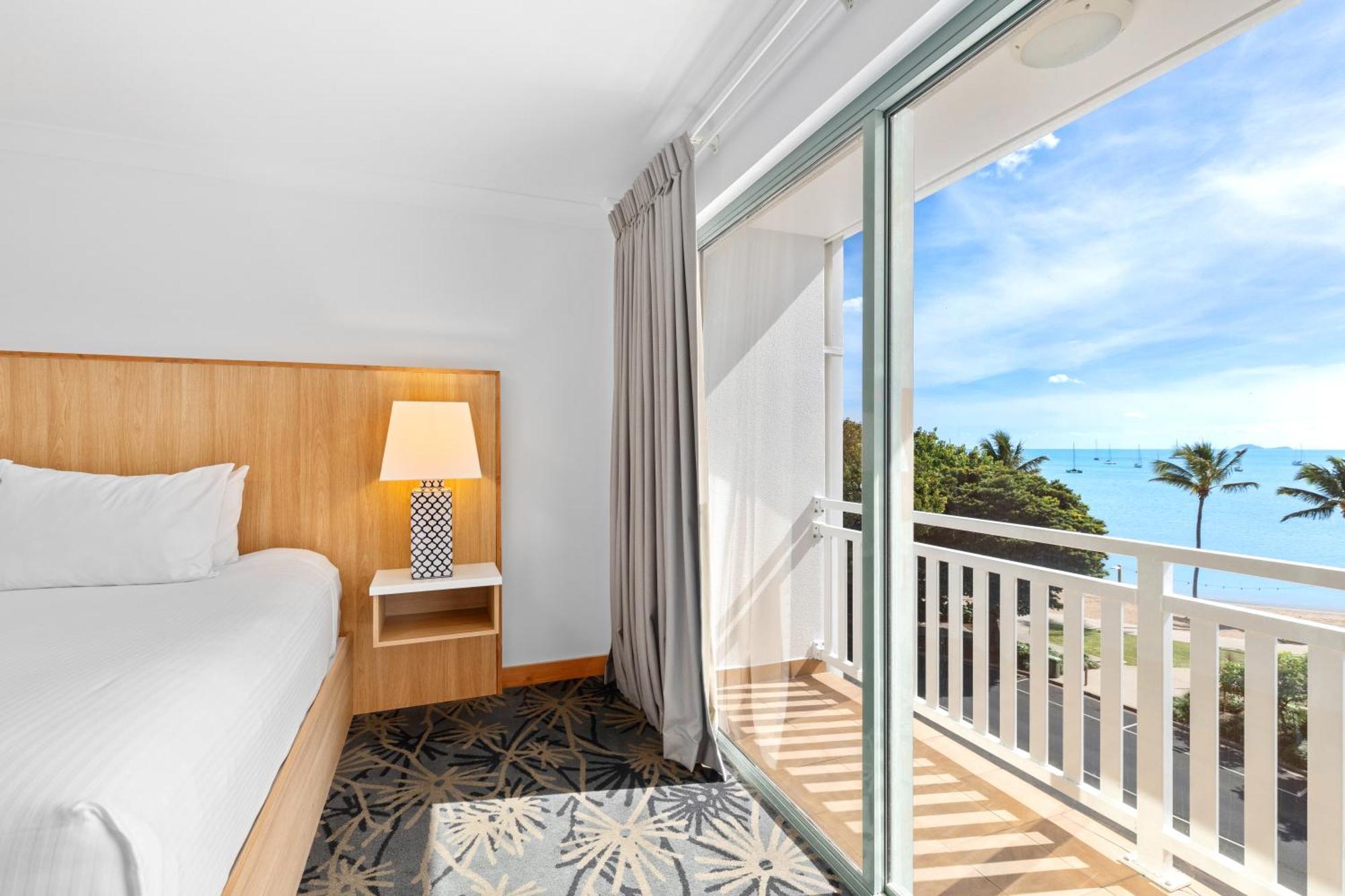 Airlie Beach Hotel Exterior foto